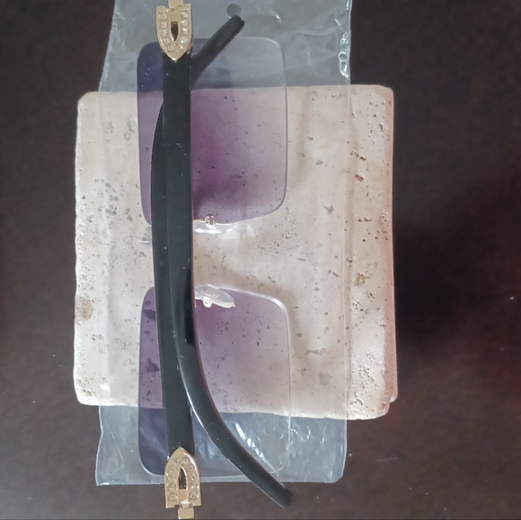 Sunglasses - Picture 2 of 3